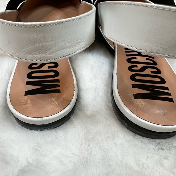 Moschino White and Black Flats-Leather Slingback Flat
WHITE CALF / 39 - Picture 5 of 6